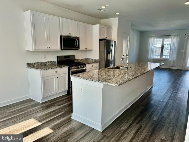 Building Photo - 417 Gillespie Dr