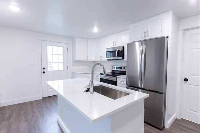 Building Photo - Modern 2-Bedroom Apartment in Peaceful Eag...