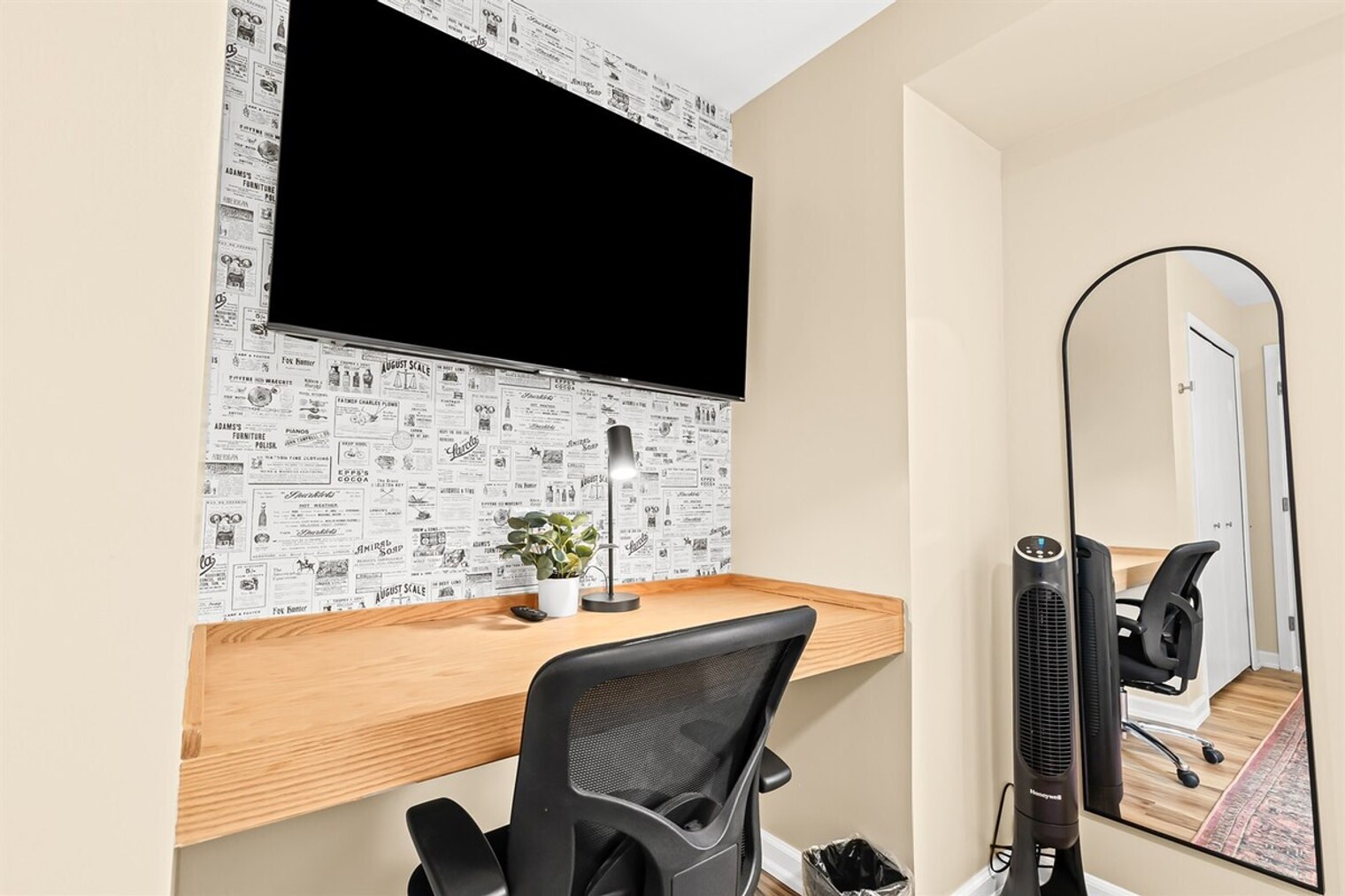 Building Photo - 18423 Sharon Ln