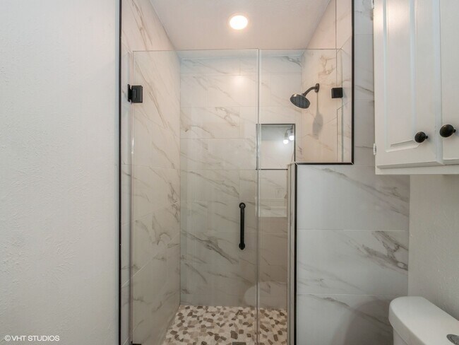 Building Photo - 1320 E Red Cedar Cir