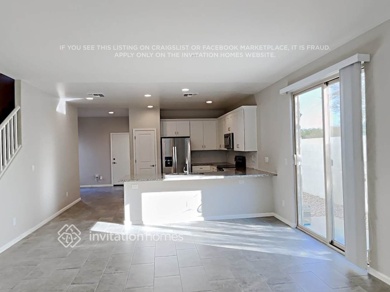 Building Photo - 16437 S 10th St