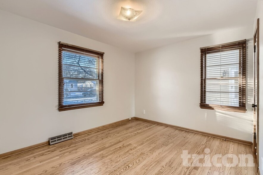 Building Photo - 6921 Russell Ave S