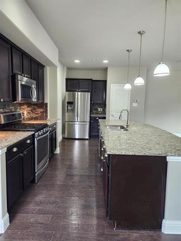 Building Photo - 2653 Jackson Dr