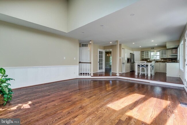 Building Photo - 12010 Sugarland Valley Dr