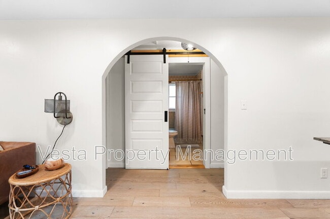 Building Photo - 435 Reems Creek Rd