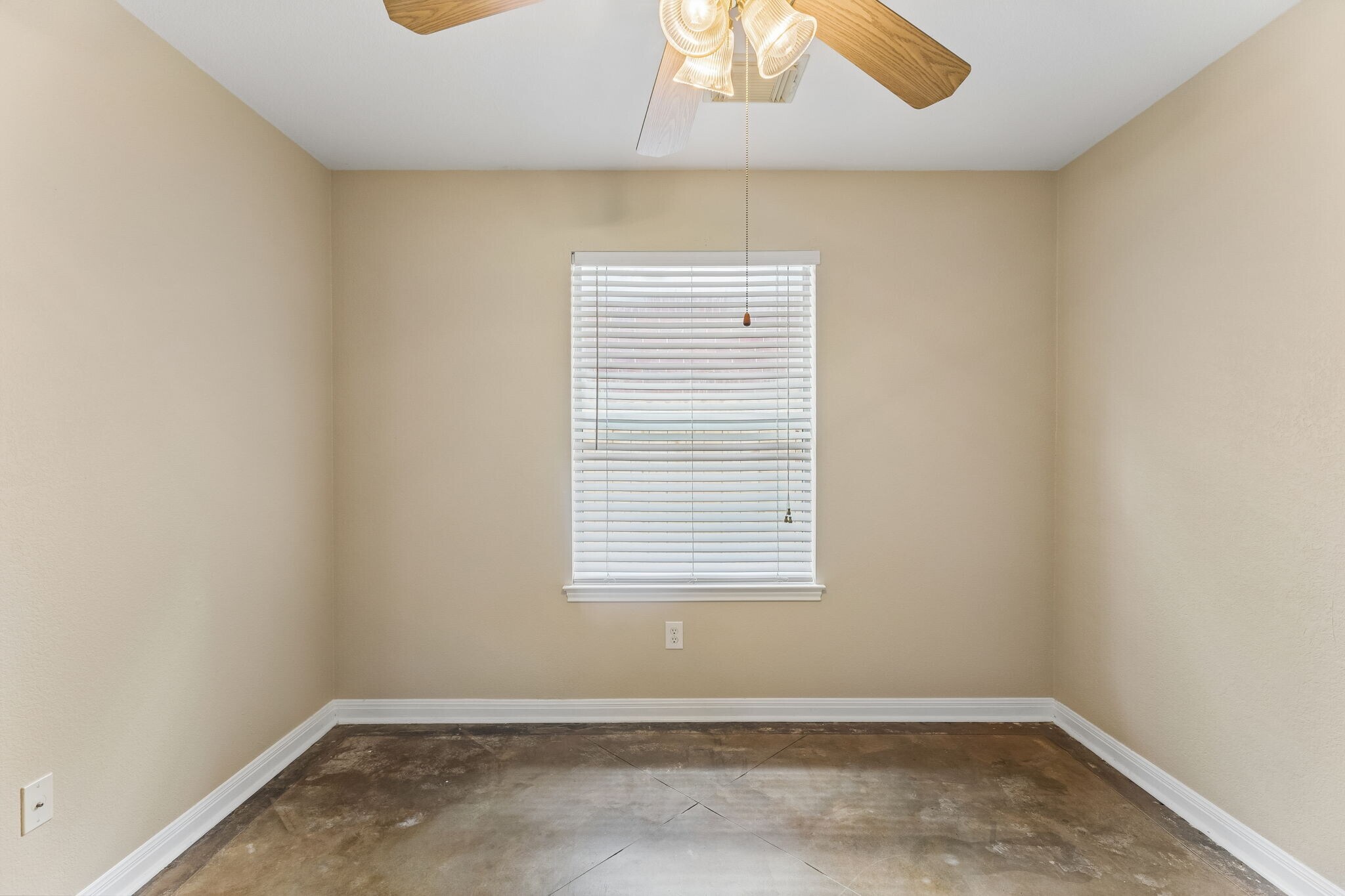 Building Photo - 7206 W Magic Mountain Ln