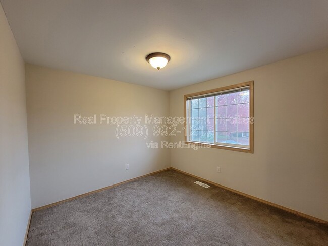 Building Photo - 2628 Scottsdale Pl