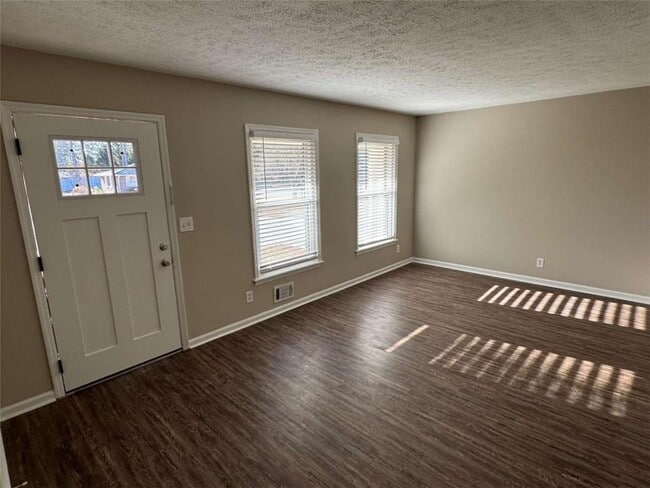 Building Photo - 437 Lockridge Ln