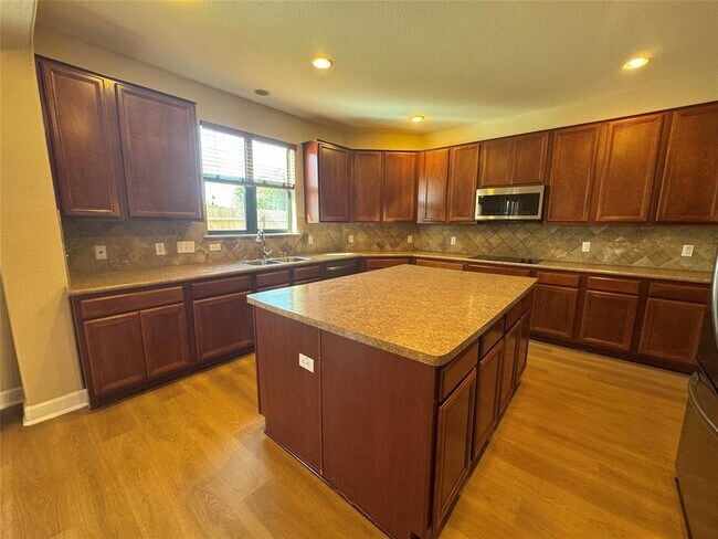 Building Photo - 500 Springbrook Rd