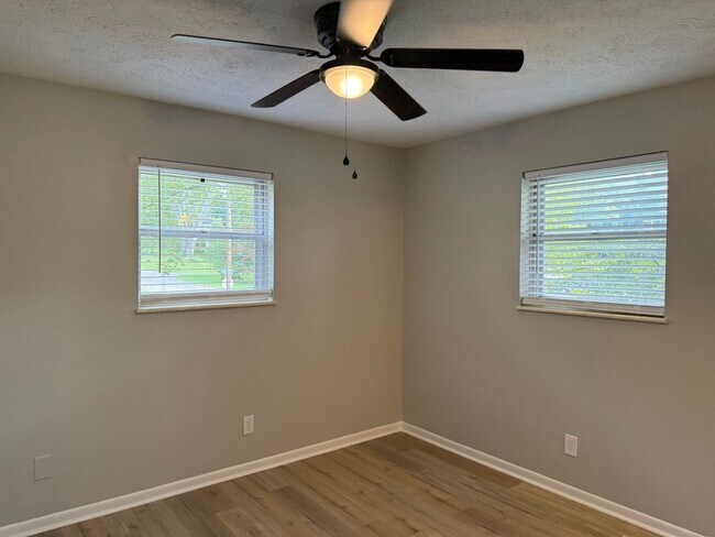 Building Photo - Renovated Rocky Hill Home