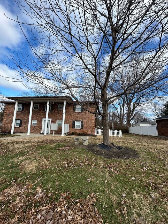 Building Photo - Parkside Apartments