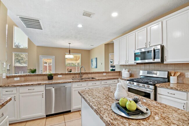 Building Photo - 8019 Spring Bluebonnet Dr