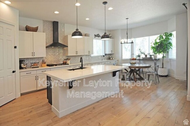 Building Photo - 1238 S Bighorn Ln