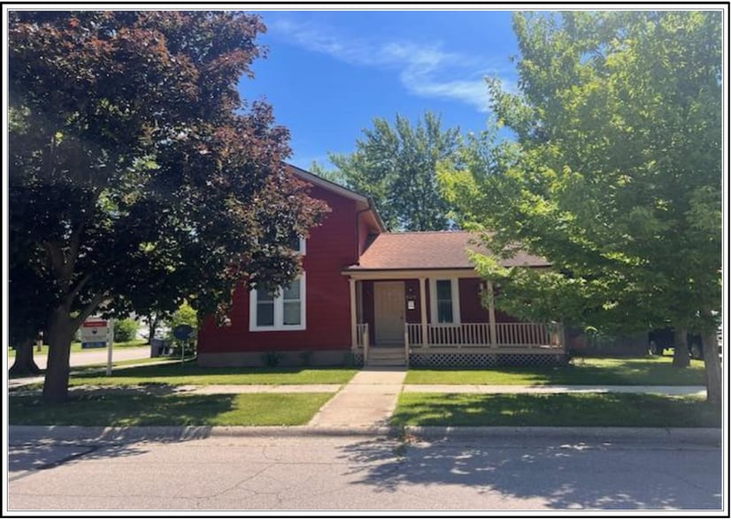 Front view - 603 S Academy St