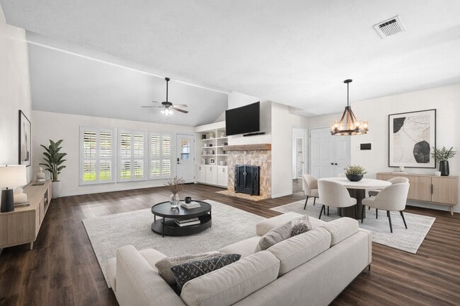 Building Photo - 4826 Stonebridge St