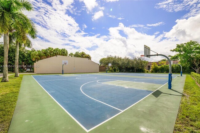 Building Photo - 5127 NW 102nd Ct