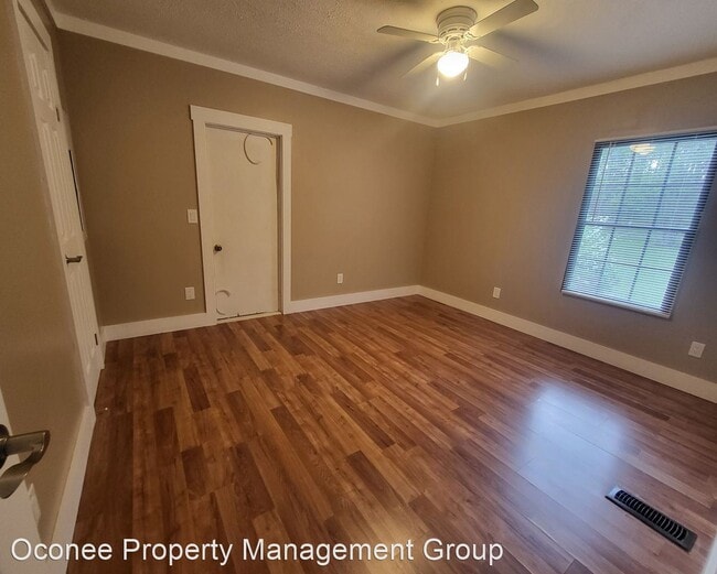 Building Photo - 3 br, 2 bath House - 169 S. Spring Road SE