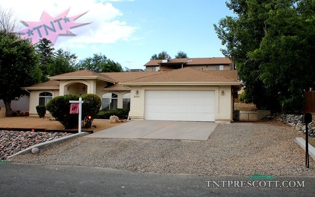 Building Photo - Home in Prescott Valley