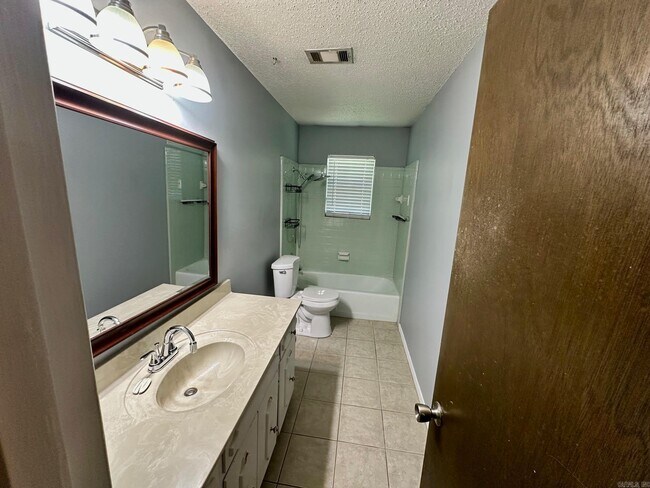 Building Photo - 414 Newcomb Cove