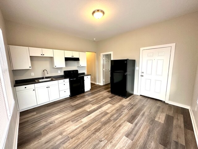 Building Photo - 1827 Proctor Ave