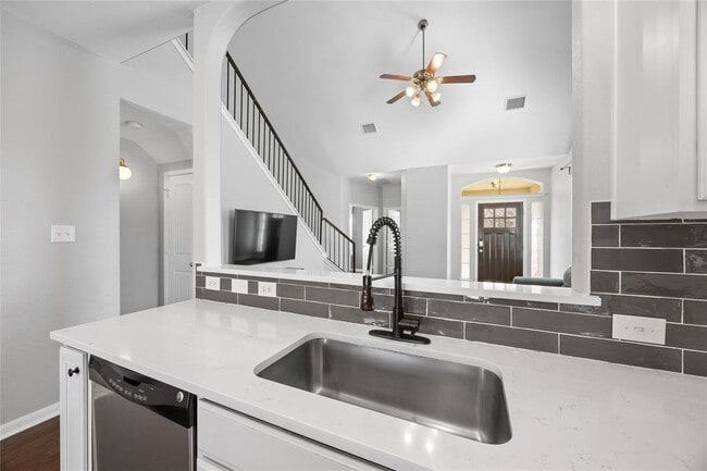 Building Photo - 772 Gabriel Mills Dr