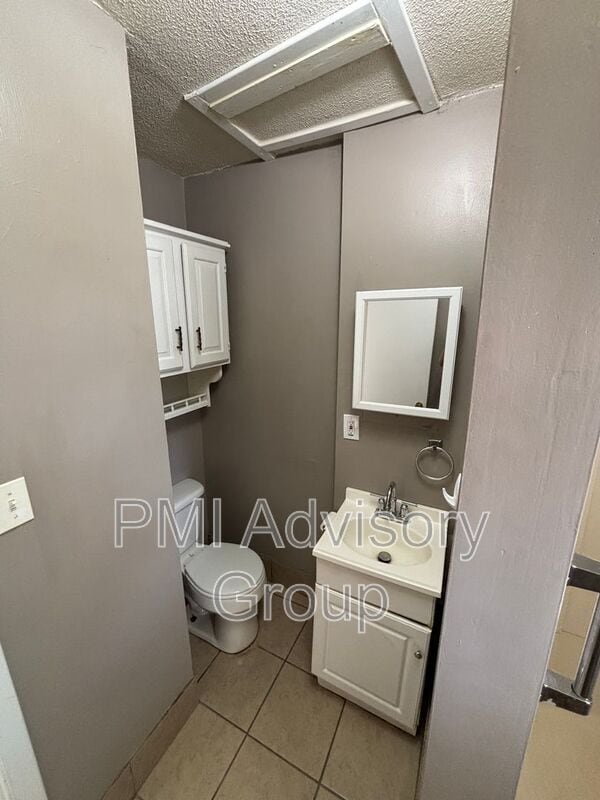 Building Photo - 308 Chestnut St