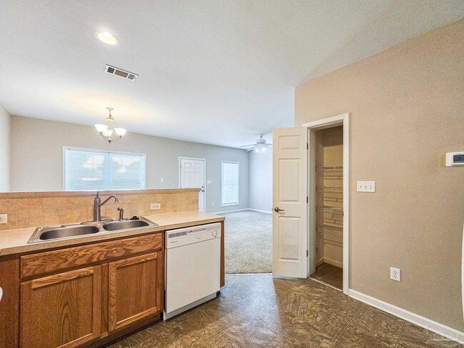 Building Photo - 3210 Seabrook St