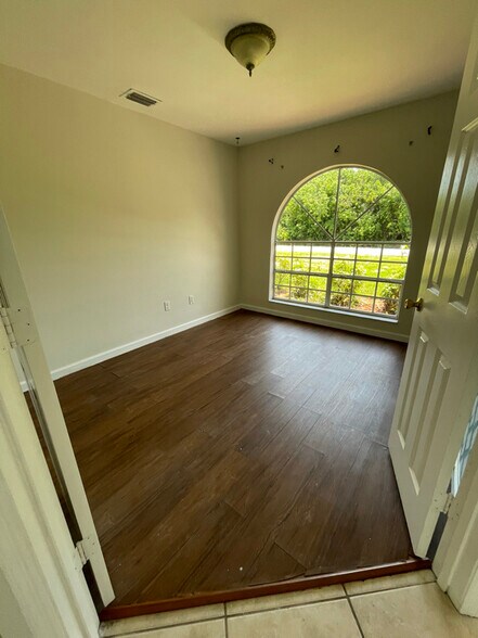 Building Photo - 116 Alhambra Ave