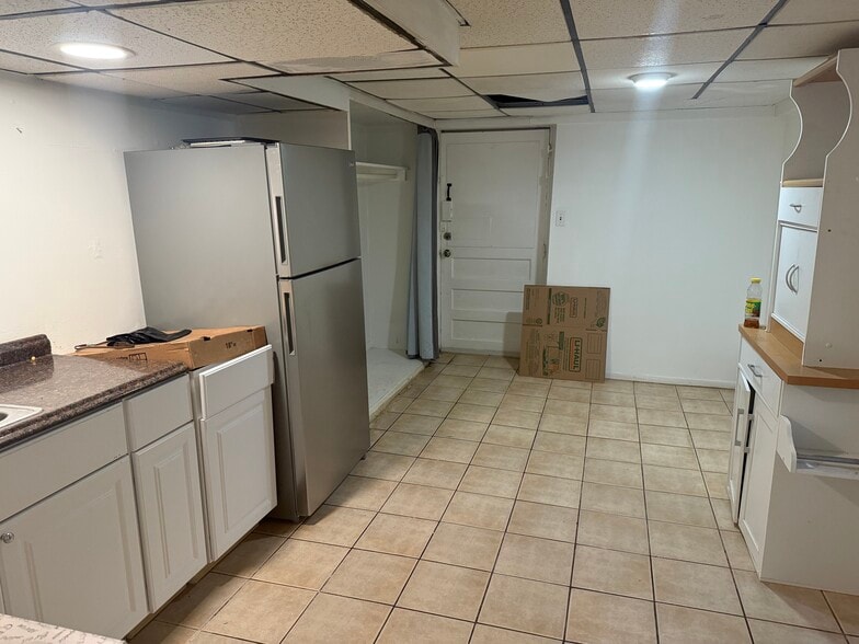 Building Photo - 225 Travis Ave