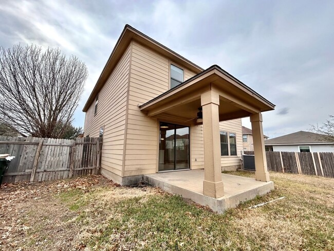 Building Photo - 2417 McCook Dr