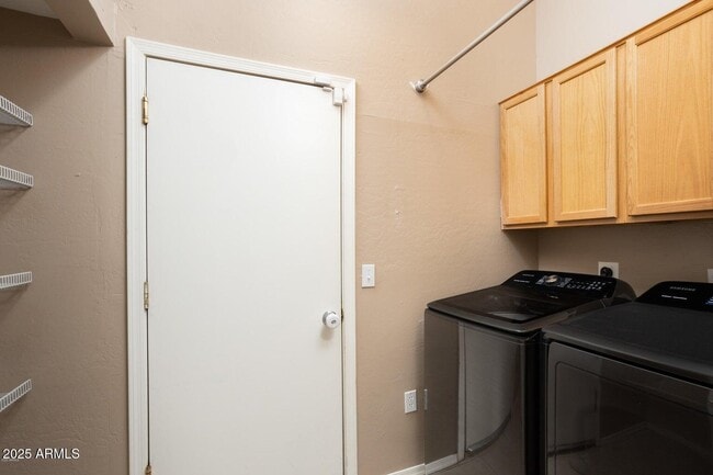 Building Photo - 4077 E Cholla St