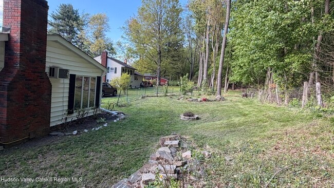 Building Photo - 629 NY-208