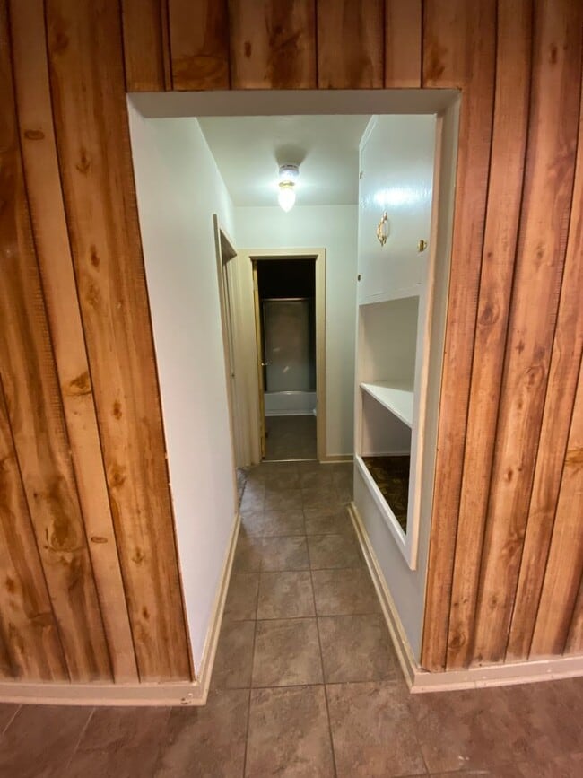 Building Photo - 705 E Montgomery St