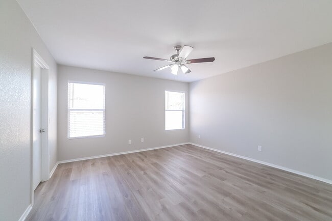 Building Photo - 3847 E Hopseed Ln