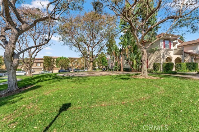 Building Photo - 304 Birch Grove