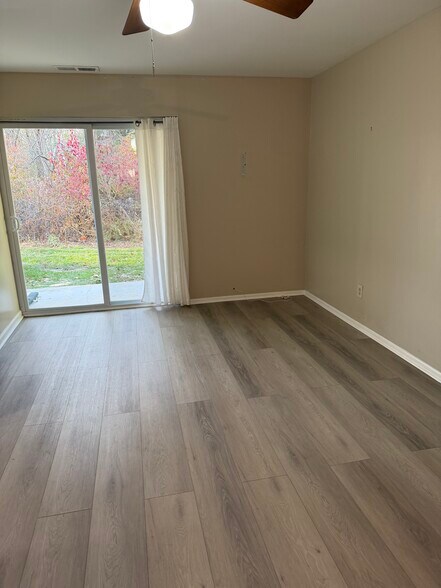 Building Photo - 7 Wexford Dr