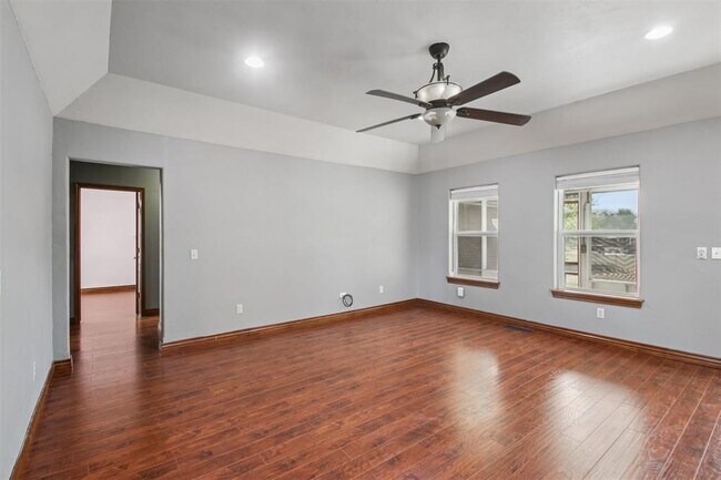 Building Photo - 10516 NW 16th St