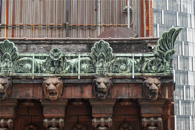 Building Photo - 306 Fourth Ave