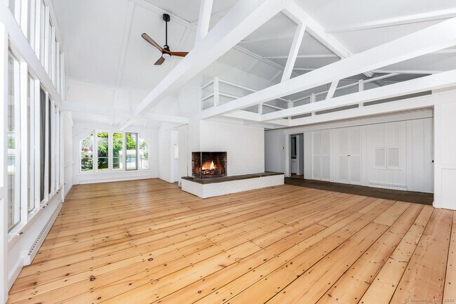 Building Photo - 16 Baywater Dr