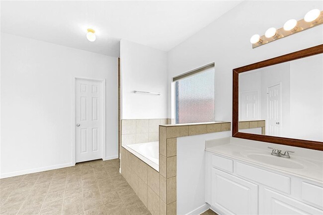 Building Photo - 3807 Orchard Links Dr