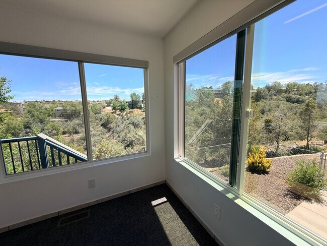 Building Photo - 2245 Sandia Dr