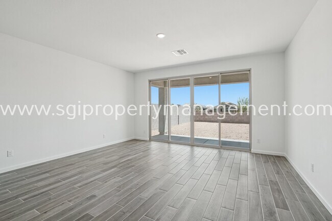 Building Photo - 18259 La Senda Dr W