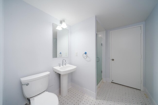 Building Photo - 700 Grove St