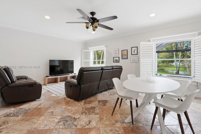 Building Photo - 16530 Lake Tree Dr
