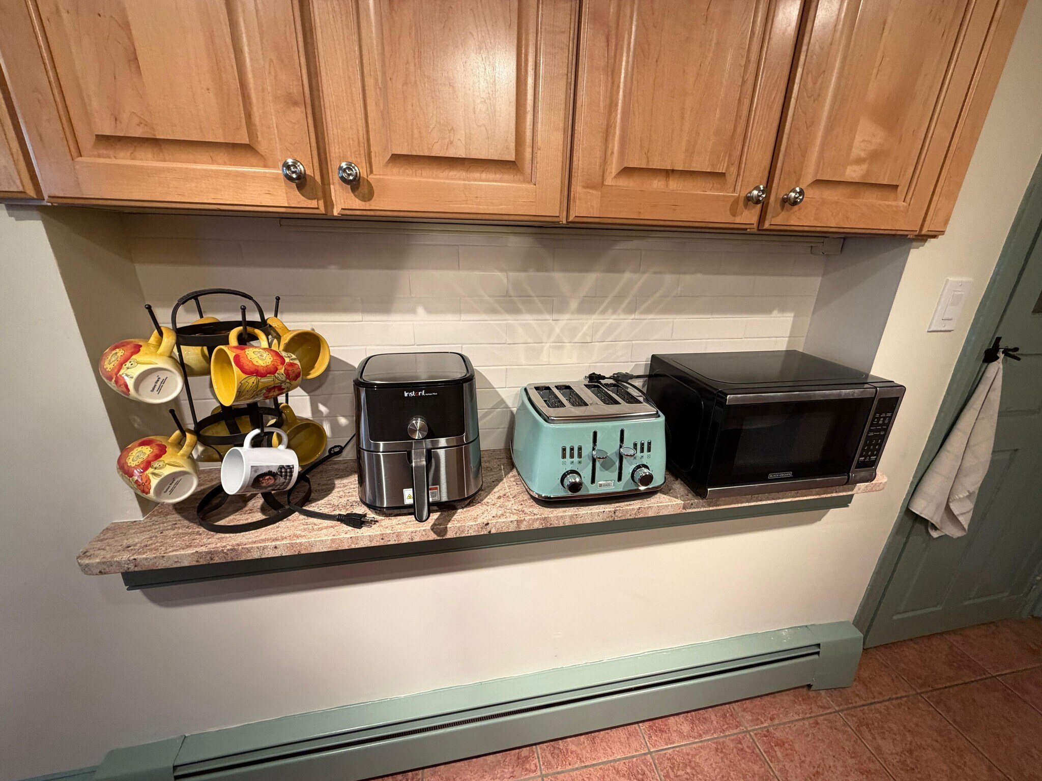 Building Photo - 23 Mugford St