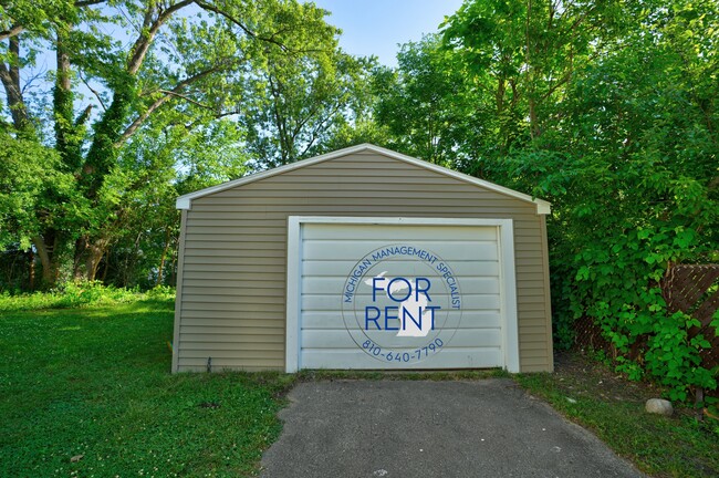 Building Photo - 3062 Walton Ave