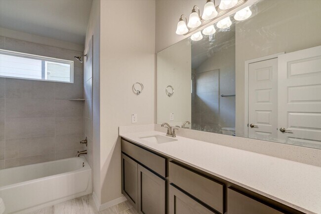 Building Photo - 5616 Respinto Dr