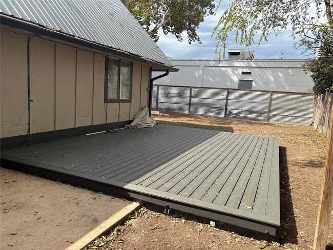 Building Photo - 8612 Bowling Green Dr