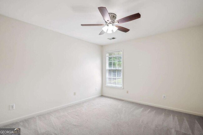 Building Photo - 1118 Sadlers Close