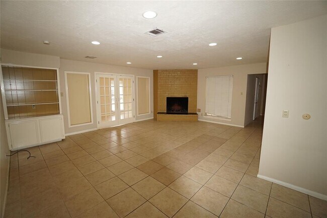 Building Photo - 7827 Candle Ln